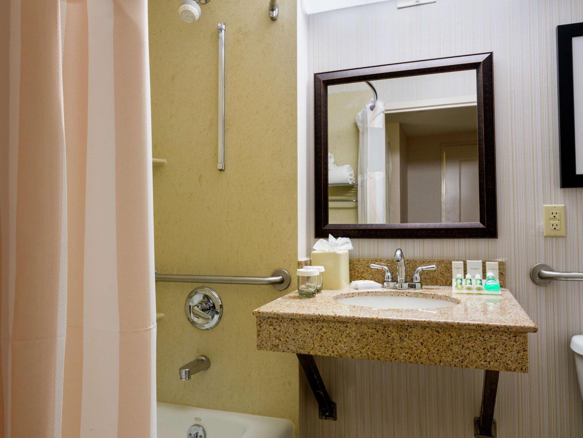 Hilton Garden Inn Queens/Jfk New York Eksteriør bilde